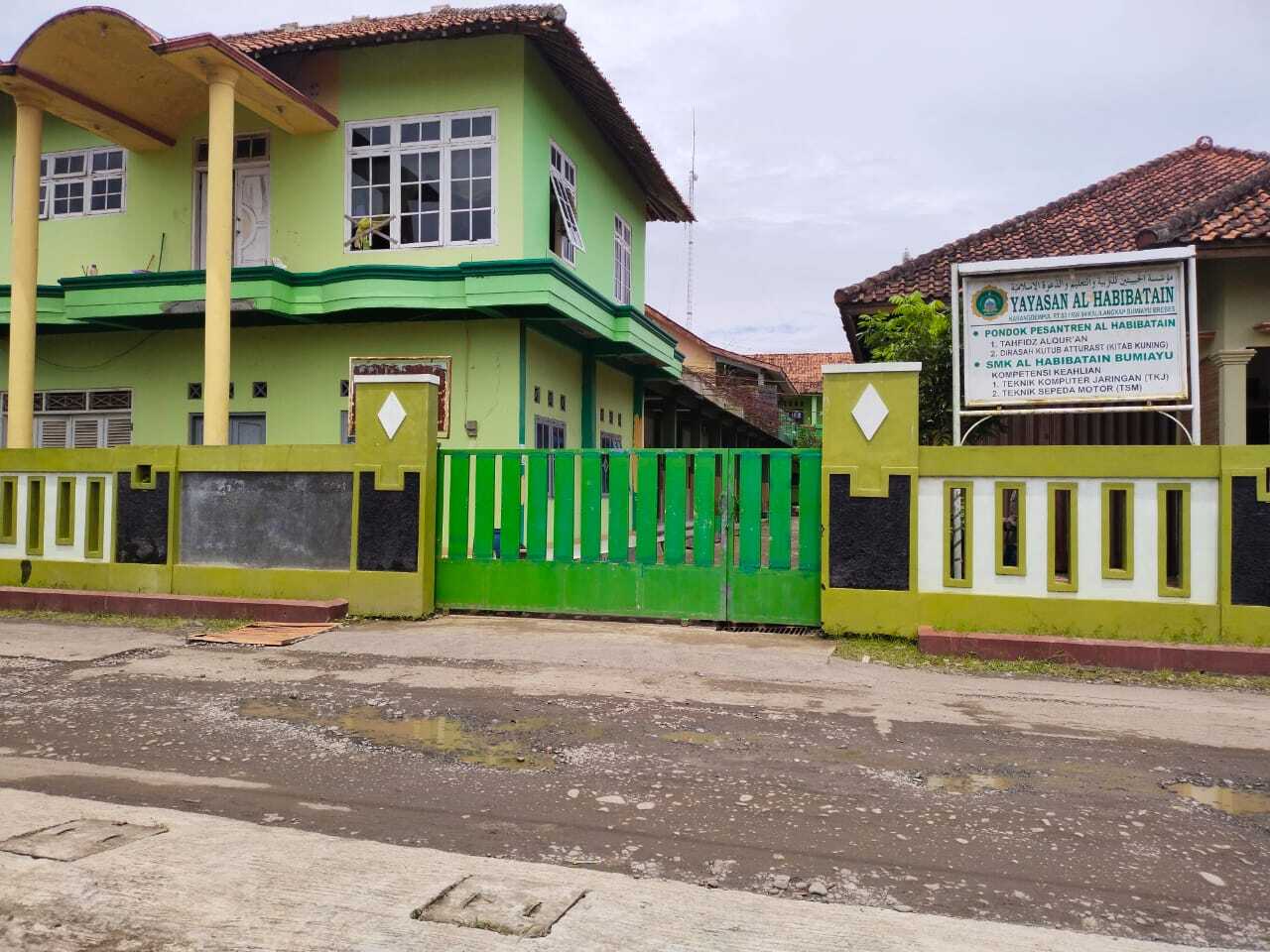 Foto Sekolah – SMK AL-HABIBATAIN BUMIAYU