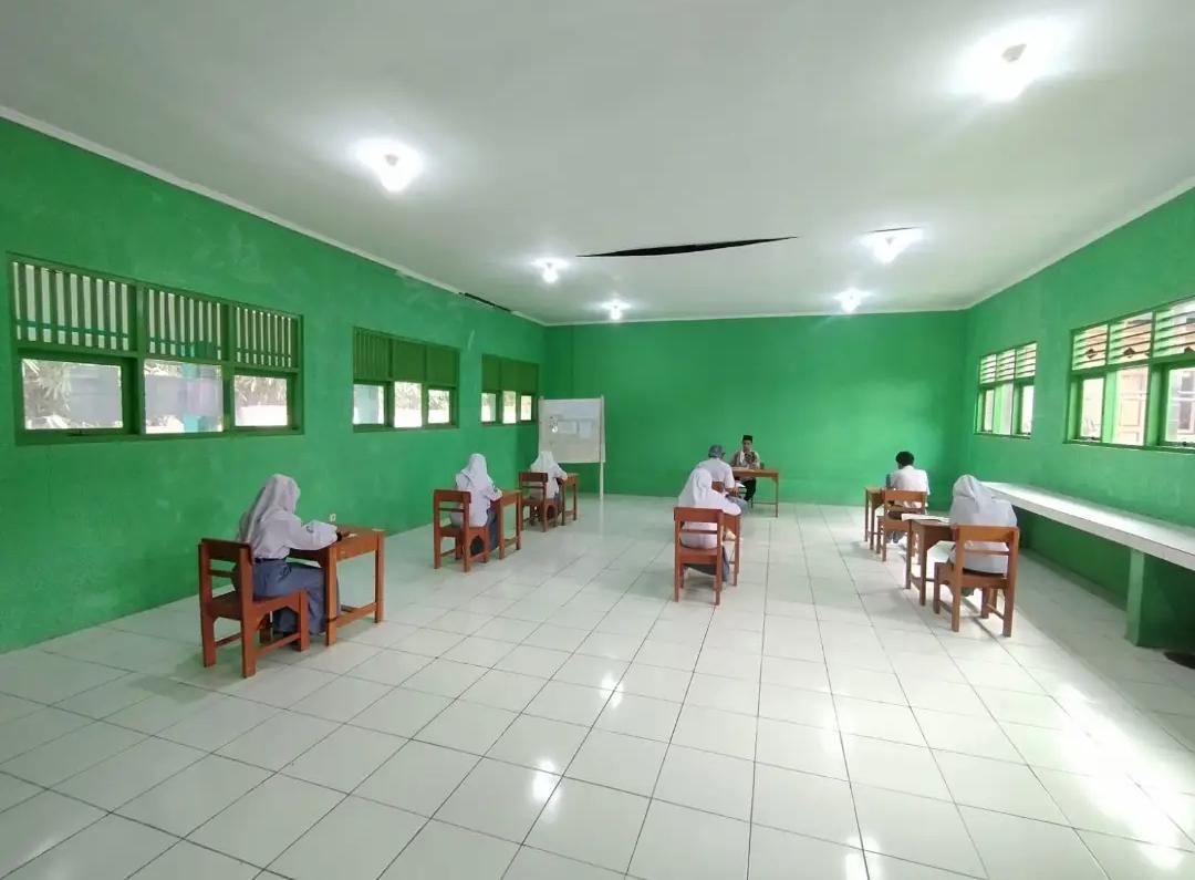 Ruang Kelas – SMK DARUL FALAH AL-MASHOEMIYAH BUMIAYU