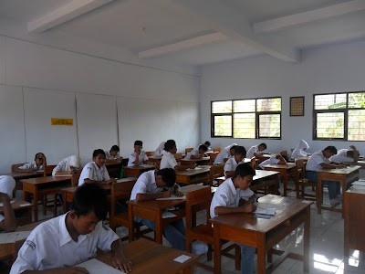 Ruang Kelas – SMK ISLAM AL MADINA PAGUYANGAN