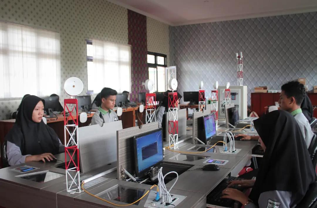 Ruang Kelas – SMK MA`ARIF NU PAGUYANGAN