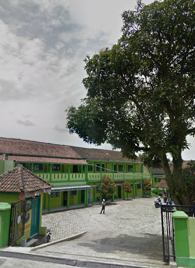 Foto Sekolah – SMK MA`ARIF NU PAGUYANGAN