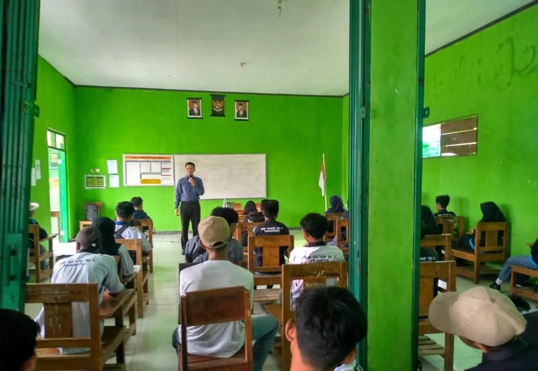 Ruang Kelas – SMK MA`ARIF NU 2 SIRAMPOG