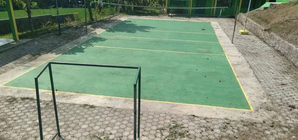 Lapangan Olahraga – SMK MA`ARIF NU 2 SIRAMPOG