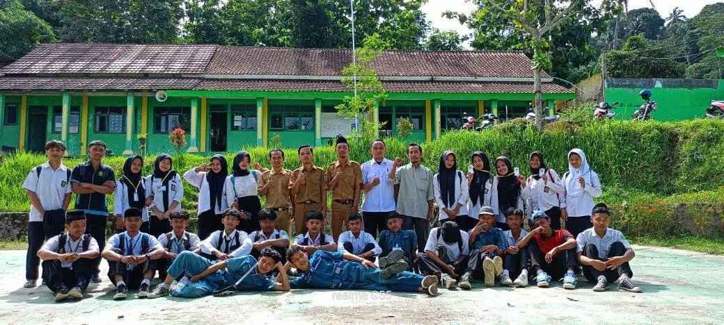 Foto Sekolah – SMK MA`ARIF NU 2 SIRAMPOG