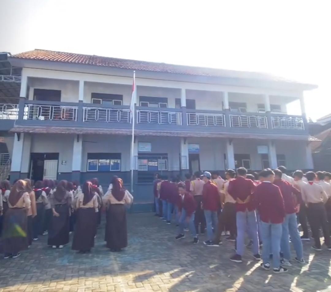 Foto Sekolah – SMK ISLAM AL AMANAH SALEM