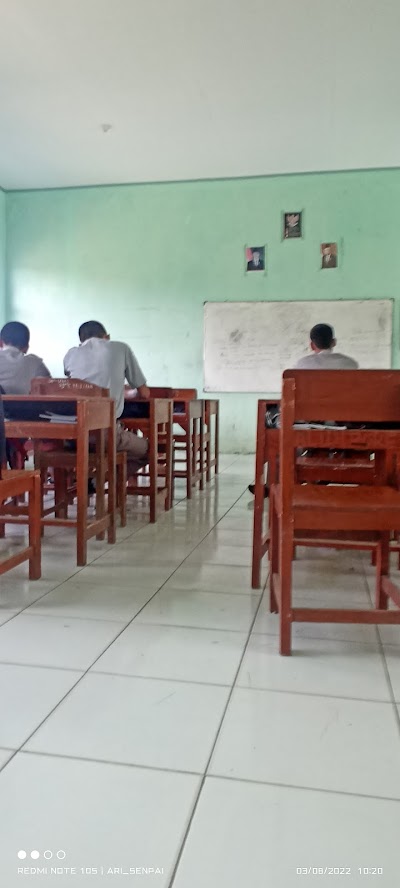 Ruang Kelas – SMK MAARIF NU TONJONG