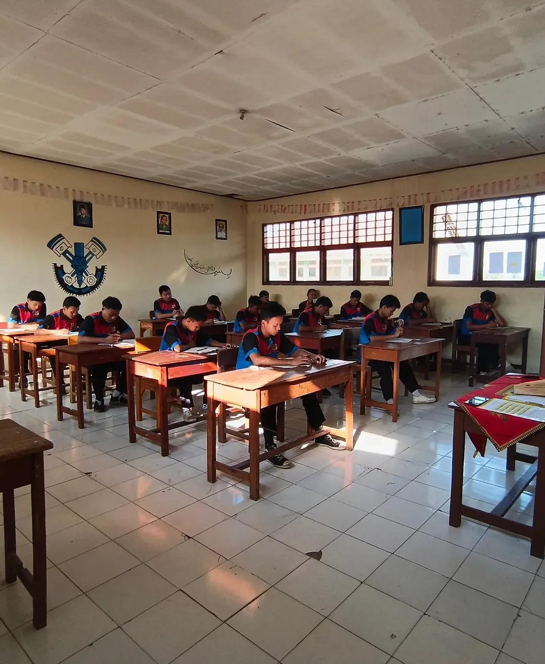 Ruang Kelas – SMK YANURIS TONJONG